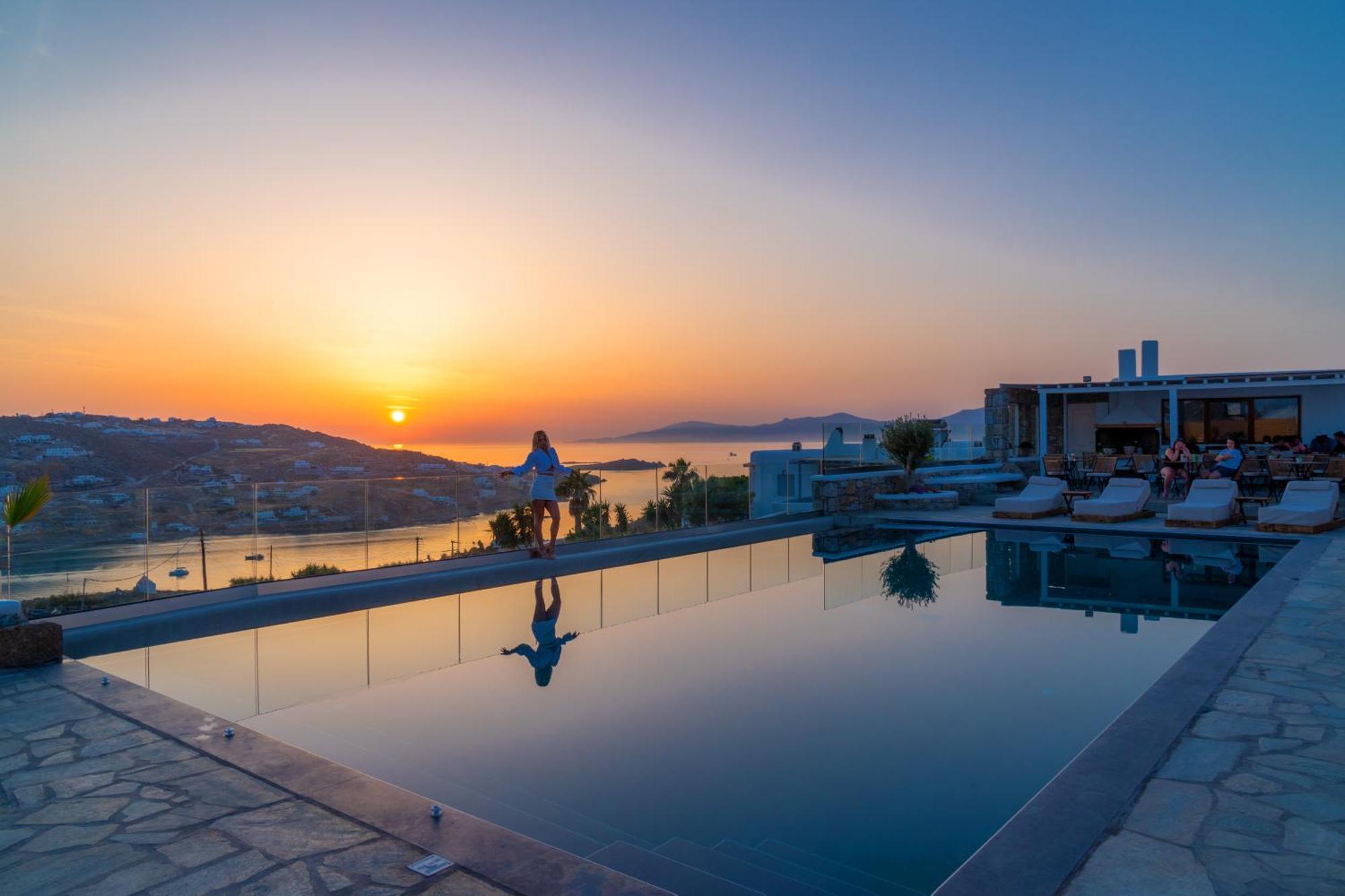 Le Ciel Suites & Villas Mykonos Town Exterior photo